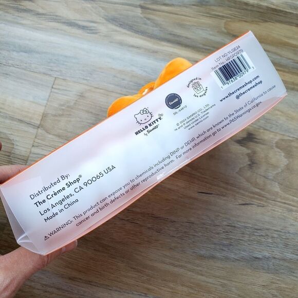 🔹️NIB Hello Kitty White w/Orange Candy Corn Plush Spa Headband - Picture 7 of 10